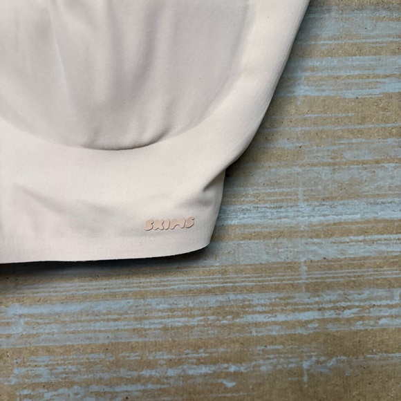 Skims Naked Wireless Plunge Longline Bra Lounge Soft Womens M - Picture 3 of 4